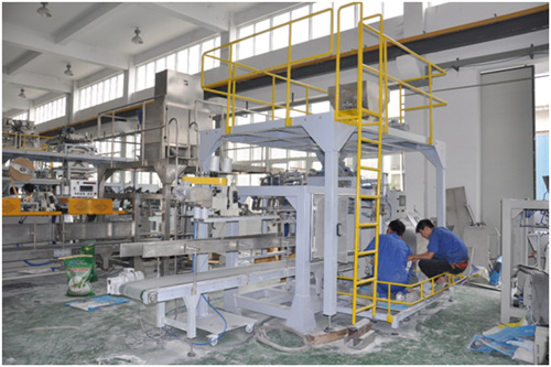 Big bag packaging machine 2 Máquina de embalaje de bolsas grandes 2